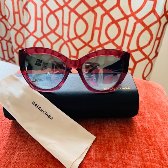 Balenciaga Accessories - BALENCIAGA cat eyes ladies sunglasses 🕶